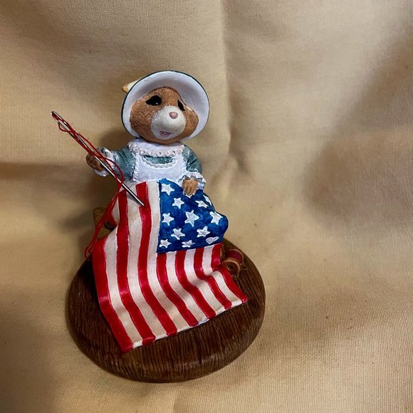 Stitching the Stars & Stripes Hallmark's Tender Touches Figurine - Picture 1 of 7